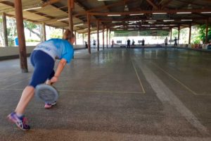 Mulher joga partida de Stocksport