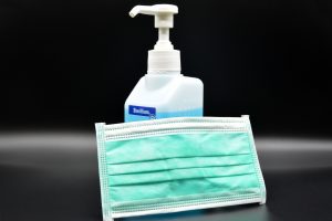 Máscara e álcool em gel