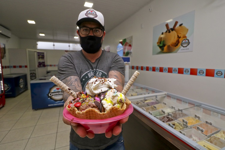 Sorvete de Saquinho  O verão está chegando e com ele novidades