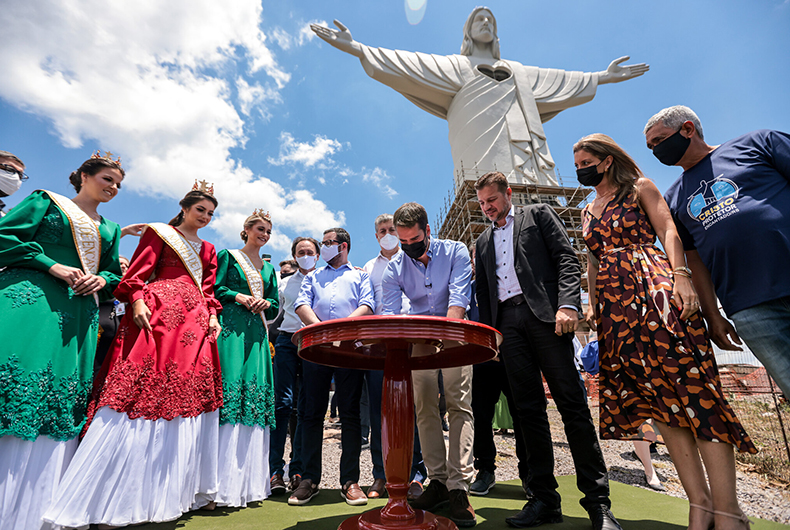 Depois do Cristo Protetor de Encantado, vem aí o Cristo Acolhedor de  Sobradinho - O Estafeta