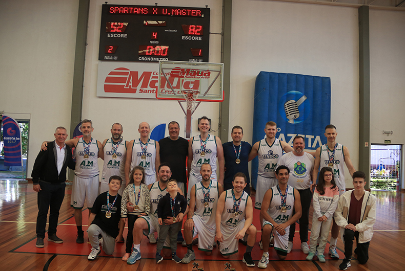 Semana do Basquete termina com amistoso e final de torneio master