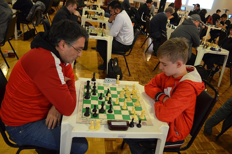 Santa-cruzense vence torneio de xadrez pelos 250 anos de Porto