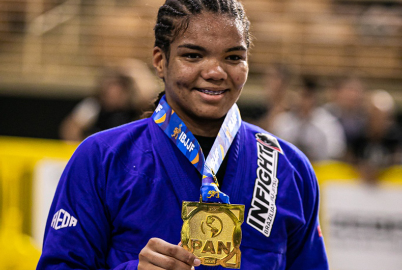 Jovem brasileira se torna primeira atleta da história a ganhar tríade  mundial no Jiu Jitsu - GAZ - Notícias de Santa Cruz do Sul e Região
