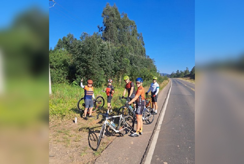 Ciclistas locales viajan a Santiago de Compostela en España – GAZ