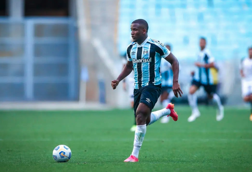 Elias Manoel está de saída do Grêmio