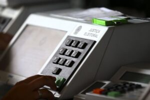 secretários vão concorrer