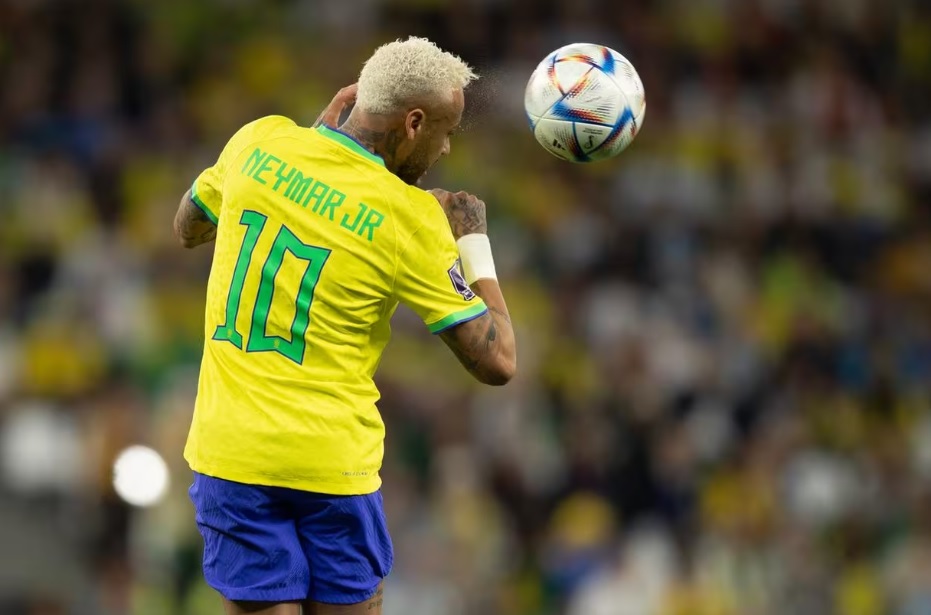 Sem brasileiros, Fifa divulga finalistas ao prêmio de melhor goleiro do  mundo em 2022