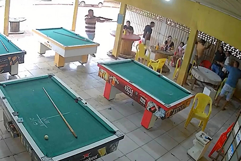 Dupla perde jogo de sinuca e mata sete pessoas em bar no Mato Grosso