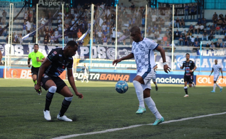 Lance  Costa do Sol viga-se da derrota frente a A Politécnica e conquista  Jogabets 100 Paus