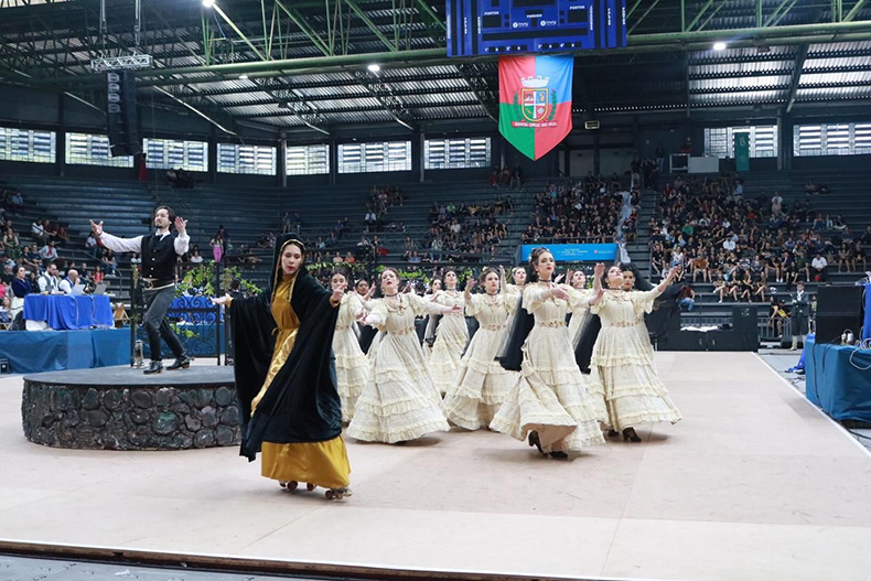 Apresentação do CTG Candeeiro da Amizade é marcada pela emoção