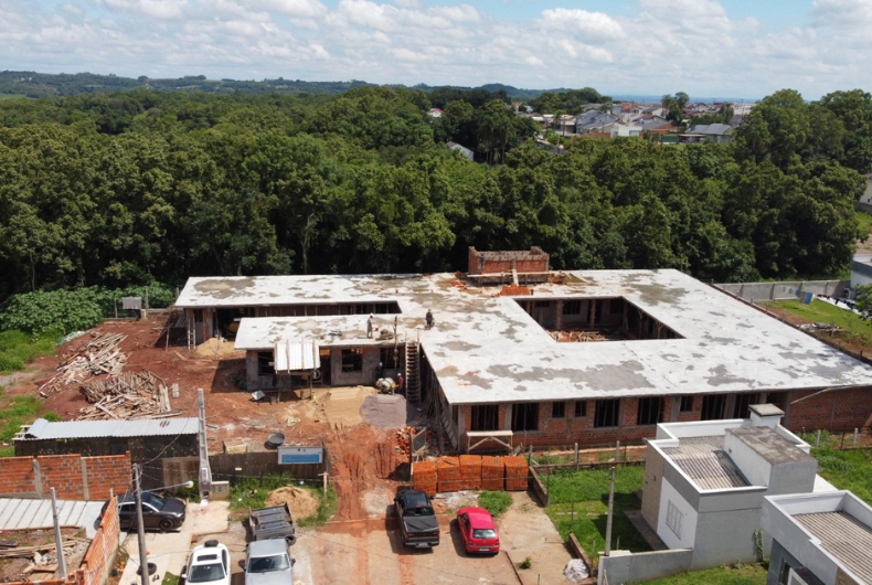 Novas escolas, concurso público e reformas: o que esperar da educação em Santa Cruz em 2024