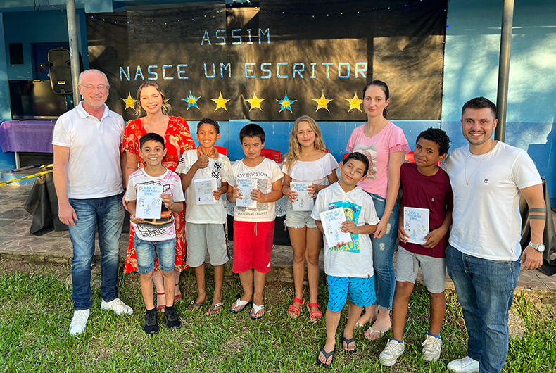 Alunos da Escola São Nicolau escrevem livro de contos