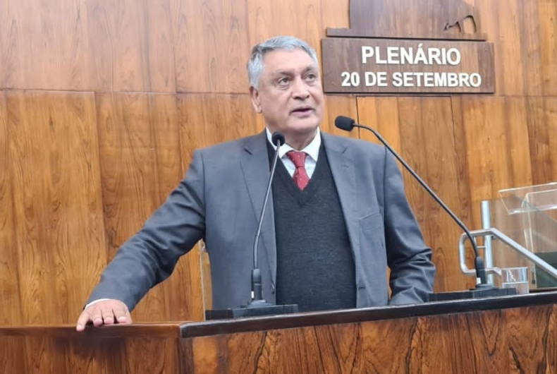 O que Adolfo Brito planeja no comando da Assembleia Legislativa?