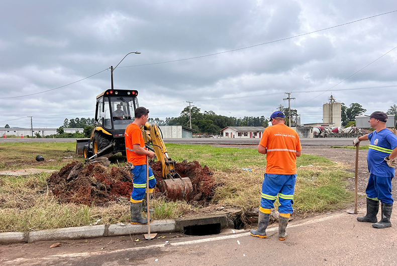 FOTOS: confira os principais problemas causados pelo temporal em Santa Cruz