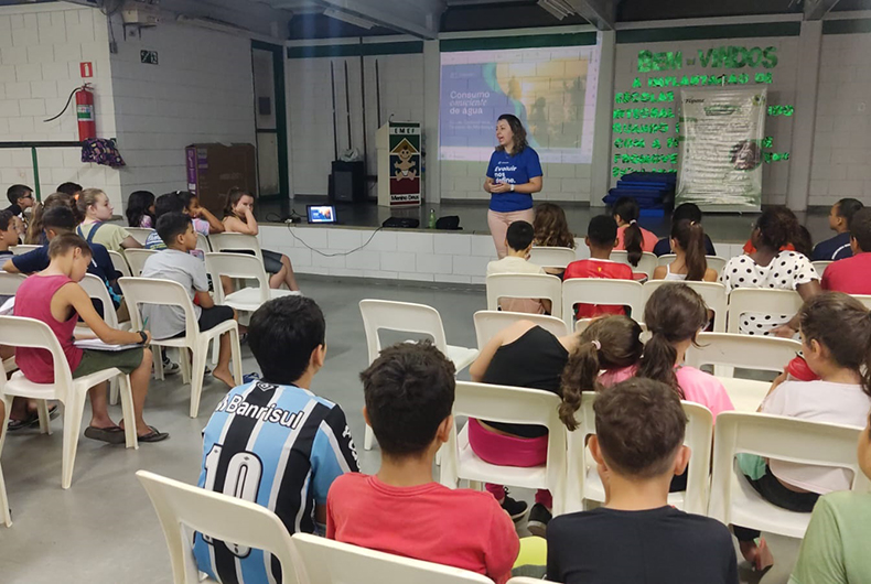 Emef Menino Deus recebe Programa de Voluntariado da Corsan