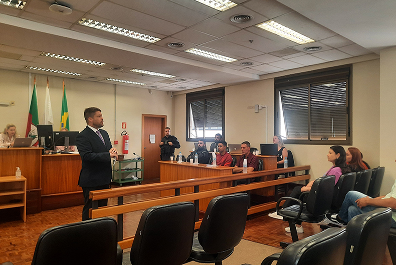 Jurados absolvem os dois réus por assassinato de homem em Herveiras