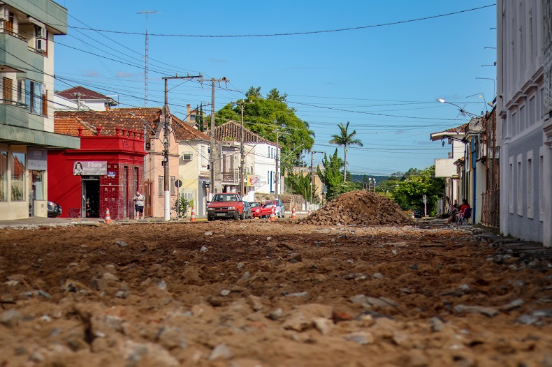 Trabalhos de requalificação do Largo Almirante Alexandrino, para construir a Rua Coberta, começaram no início deste mês