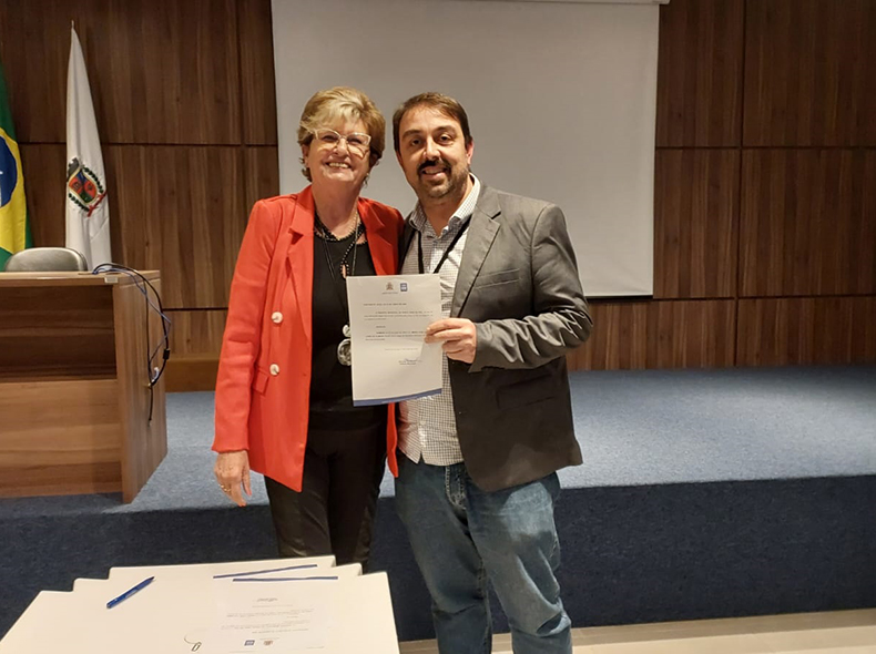 Mario Colombo é empossado como secretário de Educação de Santa Cruz