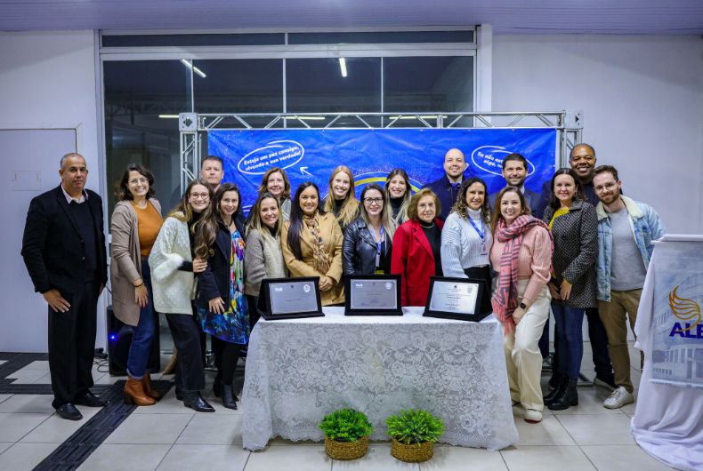 Curso de Direito da Dom Alberto recebe premiação da OAB