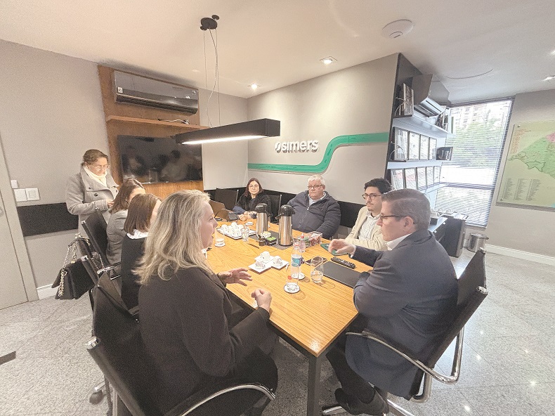 Reunião destacou relevância da imprensa e aproximação entre jornalismo e medicina