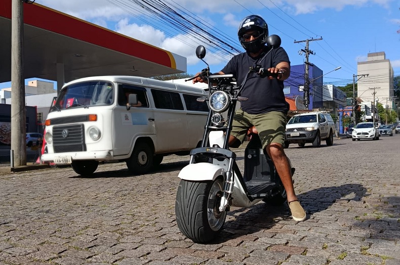 Presença desses veículos tem se tornado mais comum nas ruas de Santa Cruz