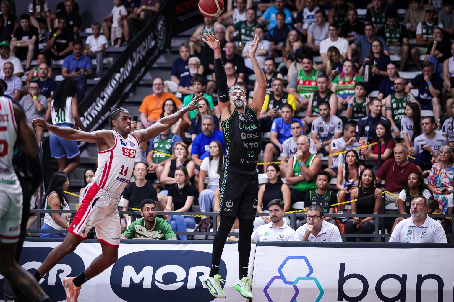 Com atuao de gala , Ceisc União Corinthians supera o Franca no Arnão