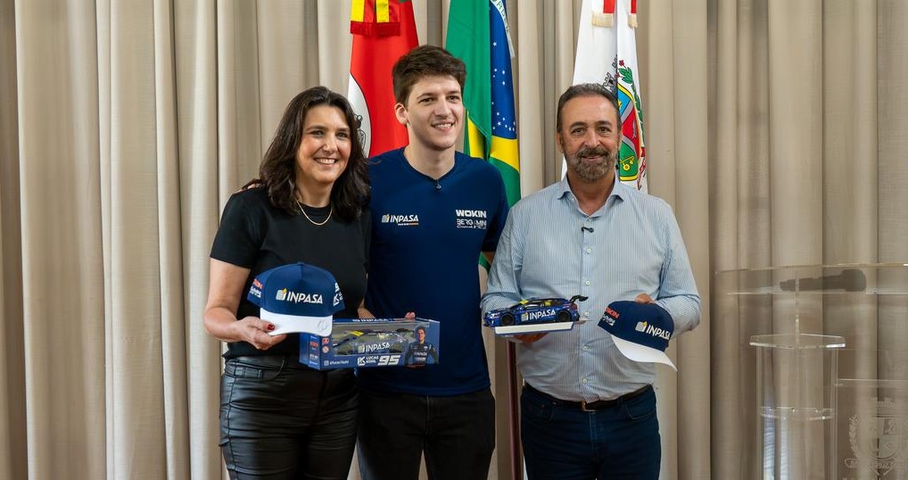 Lucas Kohl celebra volta da categoria a Santa Cruz do Sul em encontro com o prefeito Sérgio Moraes